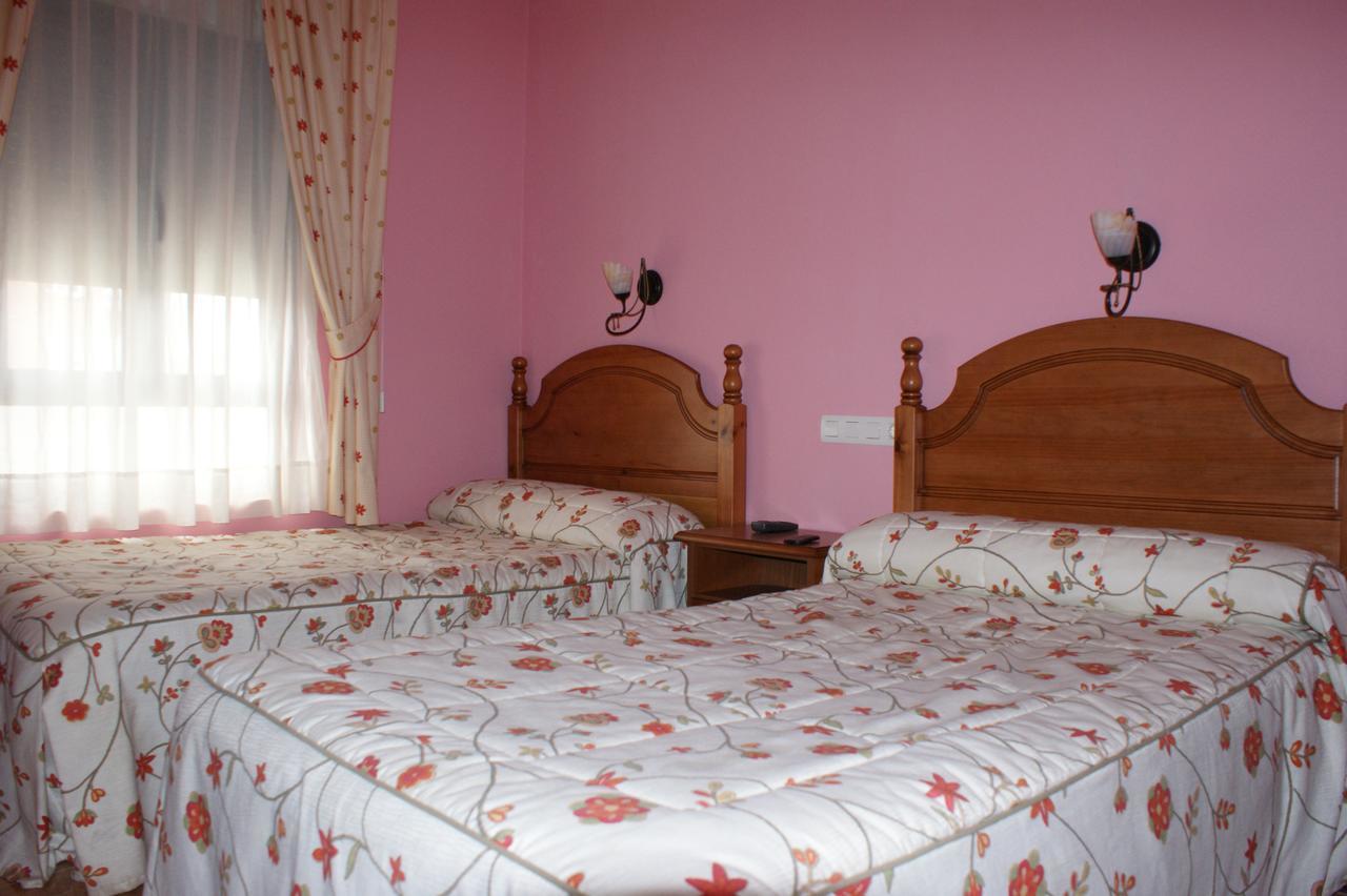 Hostal Carazo Torquemada Kültér fotó